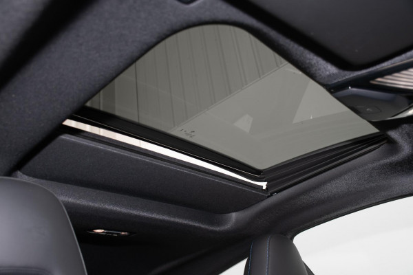 2025 BMW 4 Series G22 LCI 430i M Sport Coupe image 10