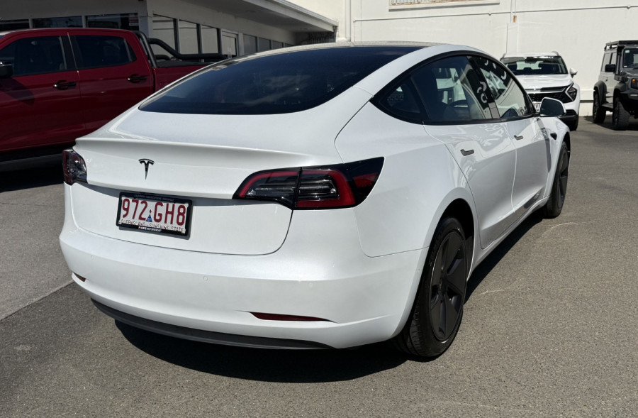 2022 Tesla Model 3  Rear-Wheel Drive Sedan Image 10