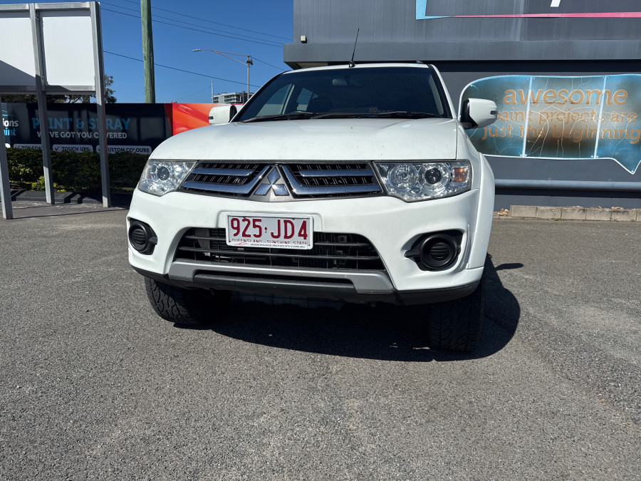 2015 MY14 Mitsubishi Challenger PC Wagon Image 1