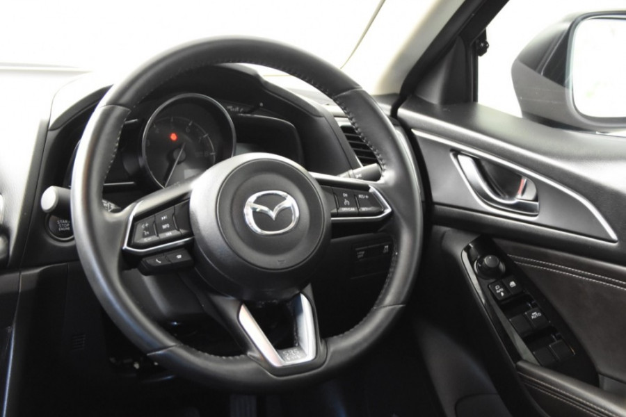 2017 Mazda 3 BN5238 SP25 Sedan Image 12
