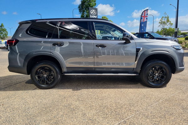 2026 MY25 LDV D90 Executive Wagon Image 2