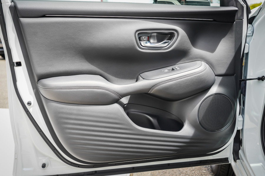 2024 Honda ZR-V RZ e:HEV LX SUV Image 32