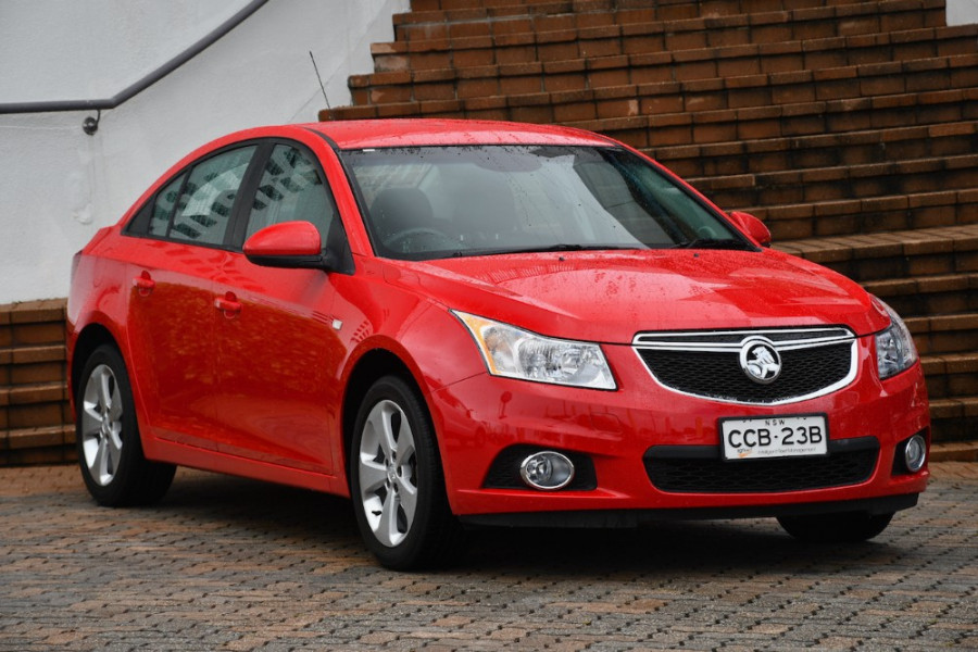 2014 Holden Cruze Vehicle Description. JH  II MY14 EQUIPE SED 4DR SA 6SP 1.8I Equipe Sedan