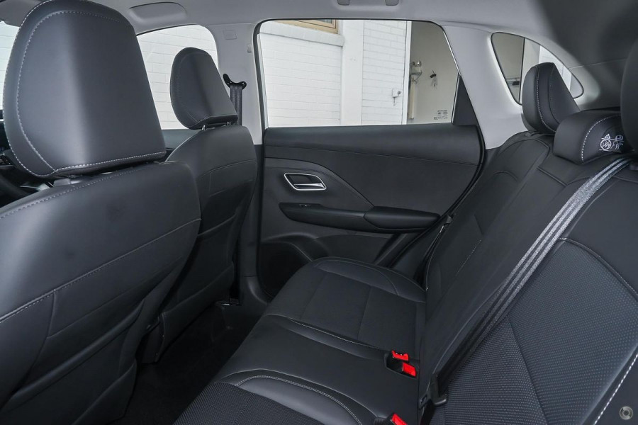 2025 MG ZS ZS32 Essence SUV Image 8