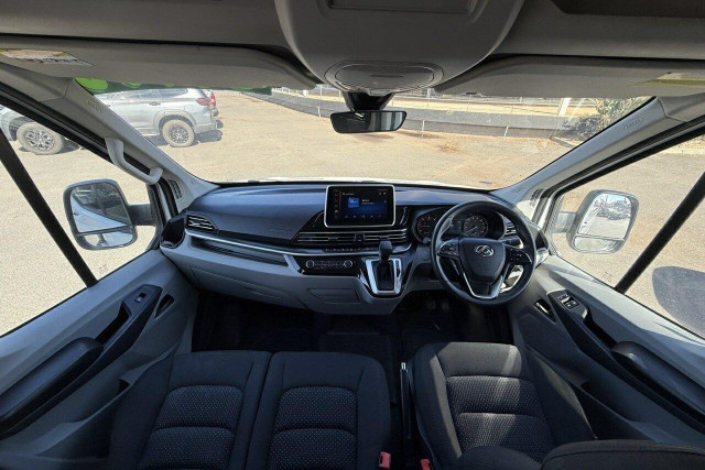 2021 LDV Deliver 9  11-Seat Bus Image 21
