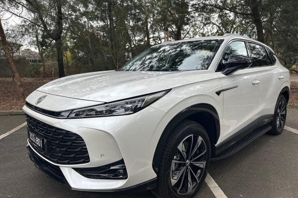 2025 MG HS AS33P Super Hybrid Essence SUV Image 2
