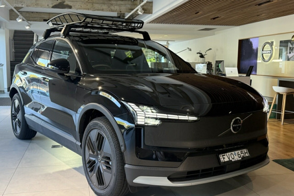 2026 Volvo EX30 Cross Country  Ultra Twin Motor Performance SUV Image 2