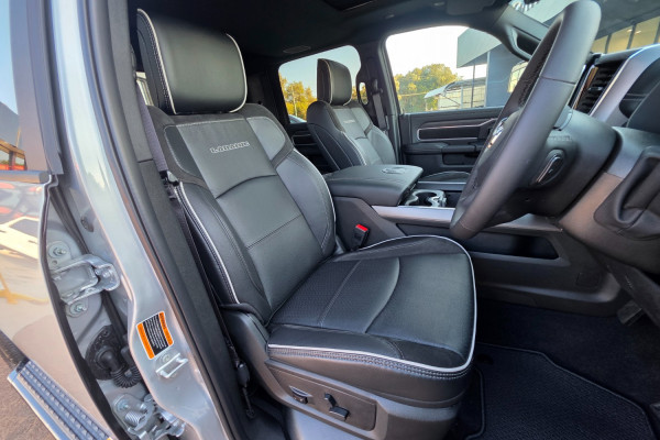 2026 Ram 2500 DJ Laramie Dual Cab Image 14