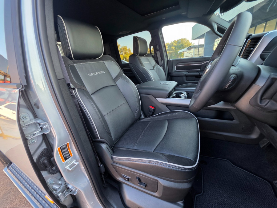 2026 Ram 2500 DJ Laramie Dual Cab Image 14