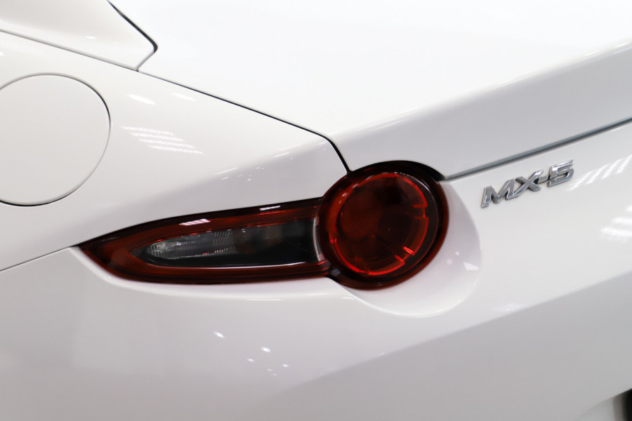 2017 Mazda Mx-5 Convertible Image 20