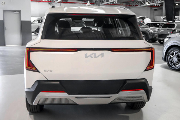 2026 Kia EV5 OVc Air Long Range SUV Image 2