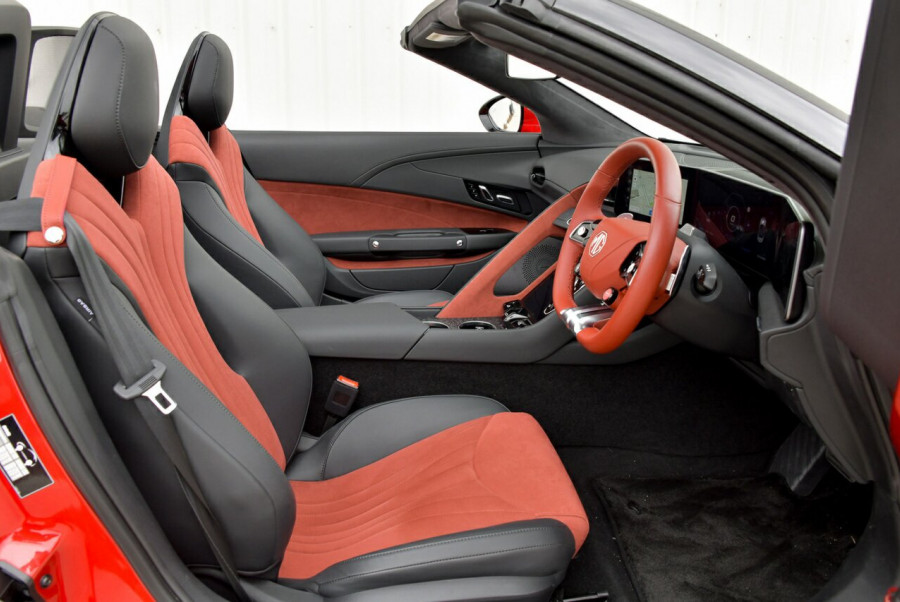 2024 MY24.5 MG Cyberster EC32  Convertible Image 11