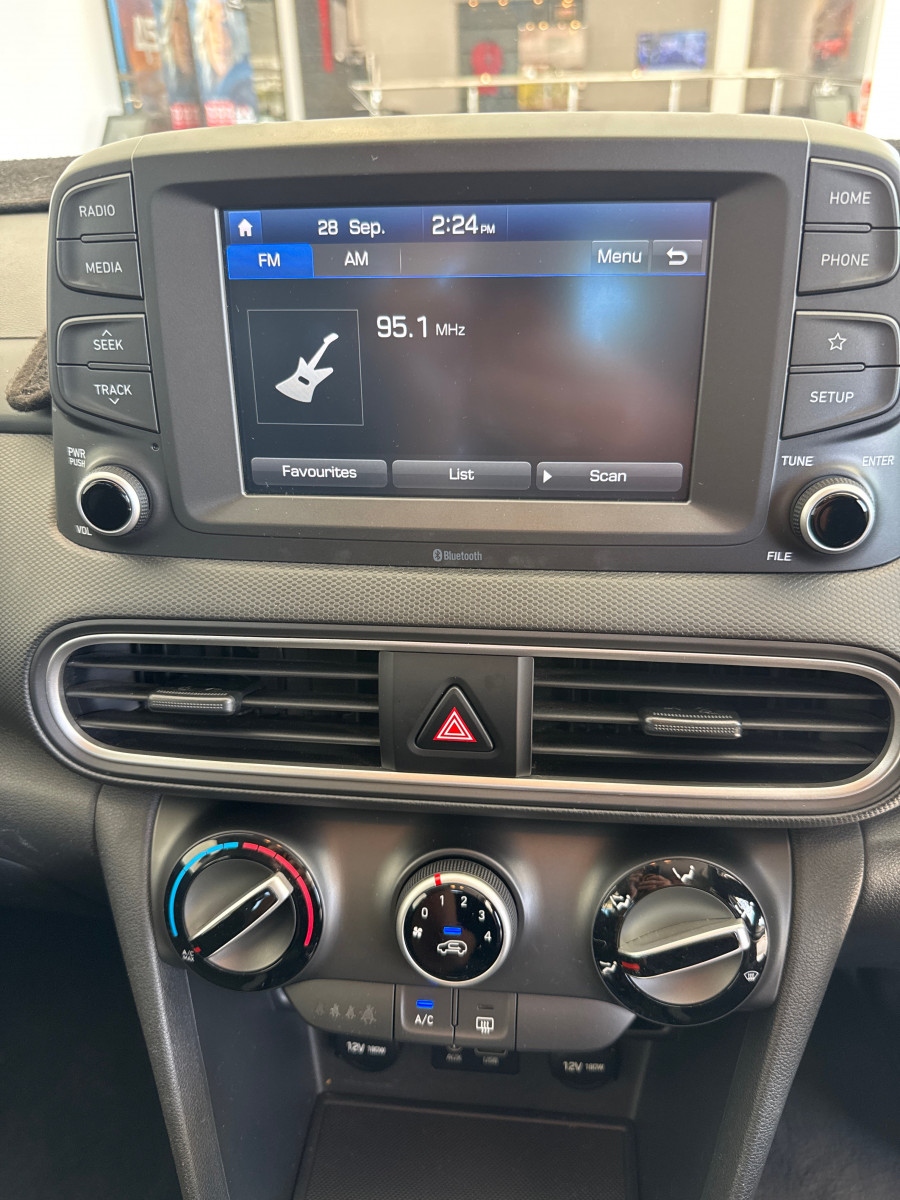 2018 Hyundai KONA OS Active SUV Image 18