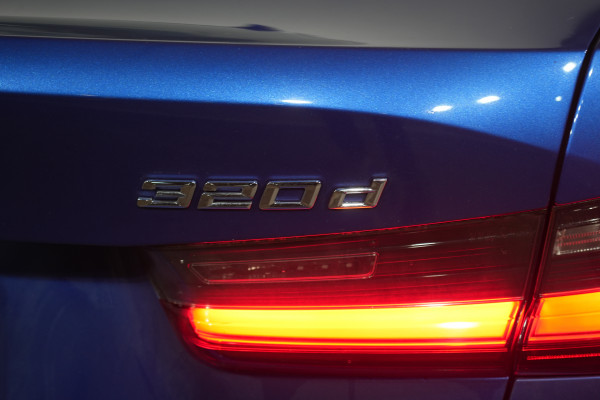 2019 BMW 3 Series 20d M Sport Sedan Image 9