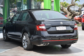 2019 Skoda Octavia NE RS Sedan Sedan Image 3