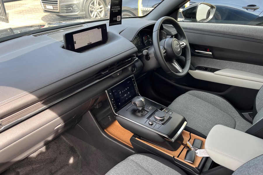 2023 Mazda MX-30 DR Series G20e Evolve SUV Image 12