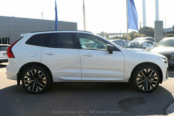 2026 Volvo XC60 UZ Ultra B5 Dark SUV Image 16