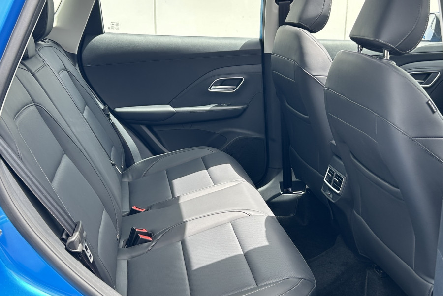 2025 MG ZS ZS32 Essence SUV Image 9