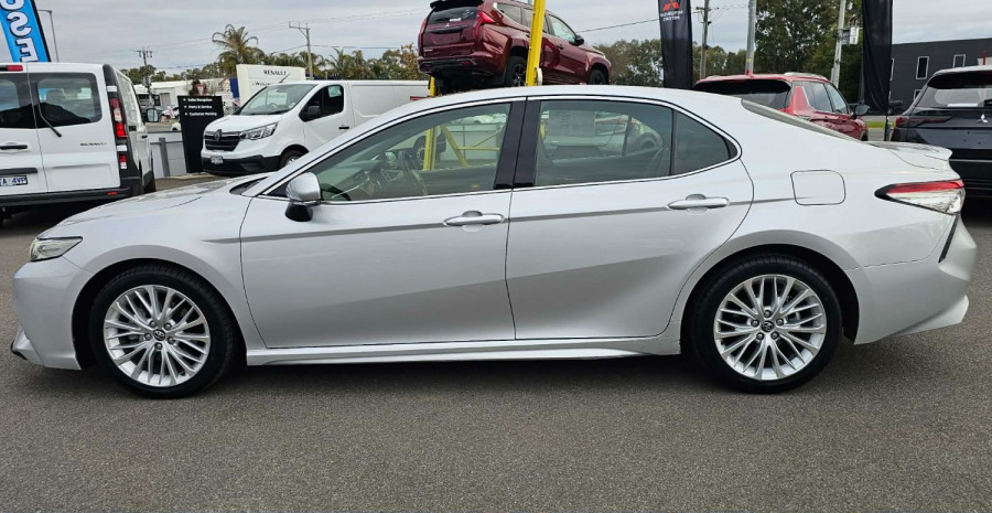 2018 Toyota Camry AXVH71R SL Sedan Image 7