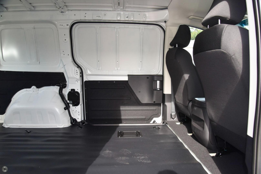 2026 MY27 Hyundai Staria Load US4.V4  Van Image 8