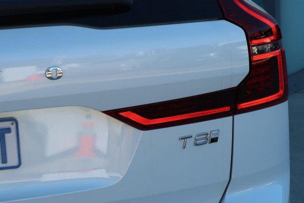 2025 MY26 Volvo XC60 UZ Plus T8 Plug-in Hybrid Dark SUV Image 29