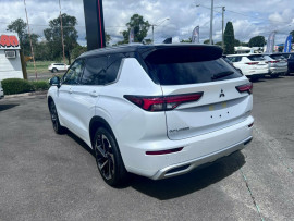 2024 Mitsubishi Outlander ZM Exceed Tourer SUV image 5