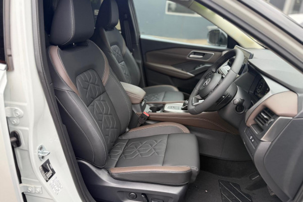 2025 Nissan QASHQAI J12 Ti SUV Image 9