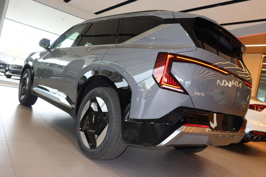 2026 Kia EV5 OVc Earth SUV Image 10