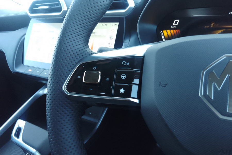 2025 MG ZS Essence 1.5Pt/Cvt SUV Image 19