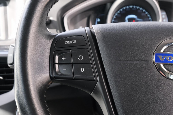 2015 MY16 Volvo V40 M Series T3 Kinetic Hatch Image 14