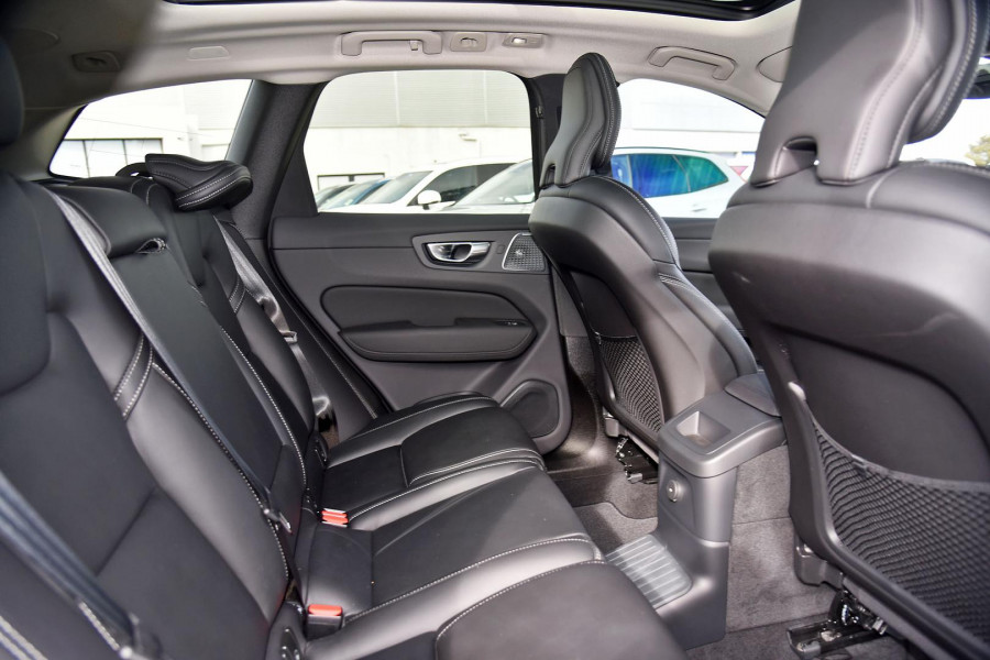 2025 MY26 Volvo XC60 UZ Ultra T8 Plug-in Hybrid Dark SUV Image 8