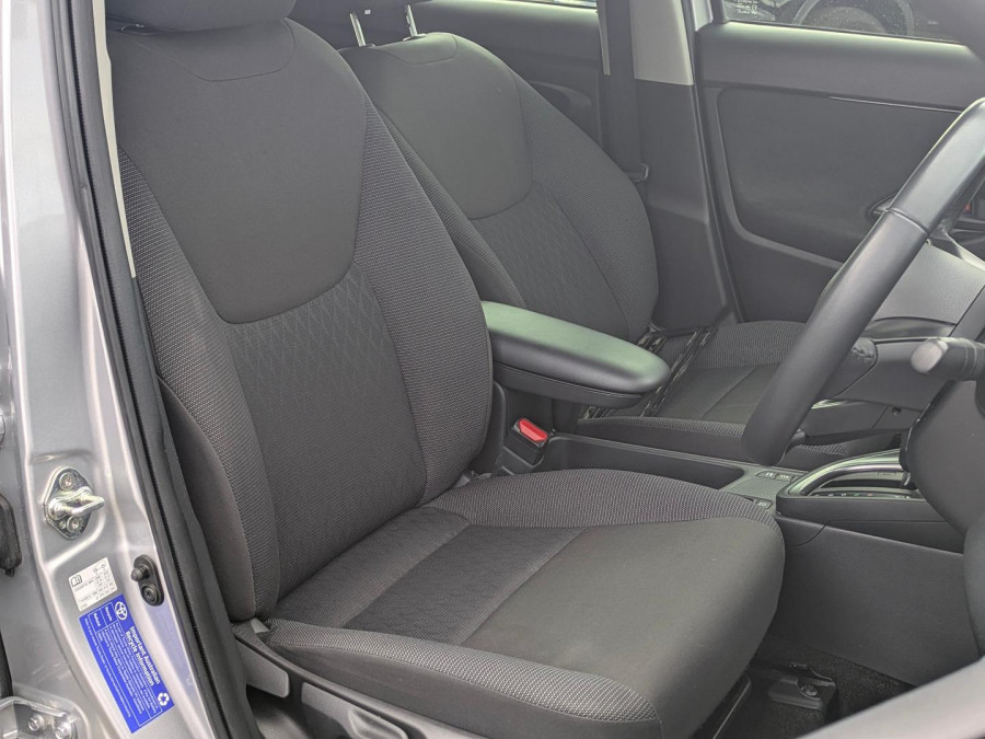 2024 Toyota Yaris Cross MXPJ10R GX SUV Image 9