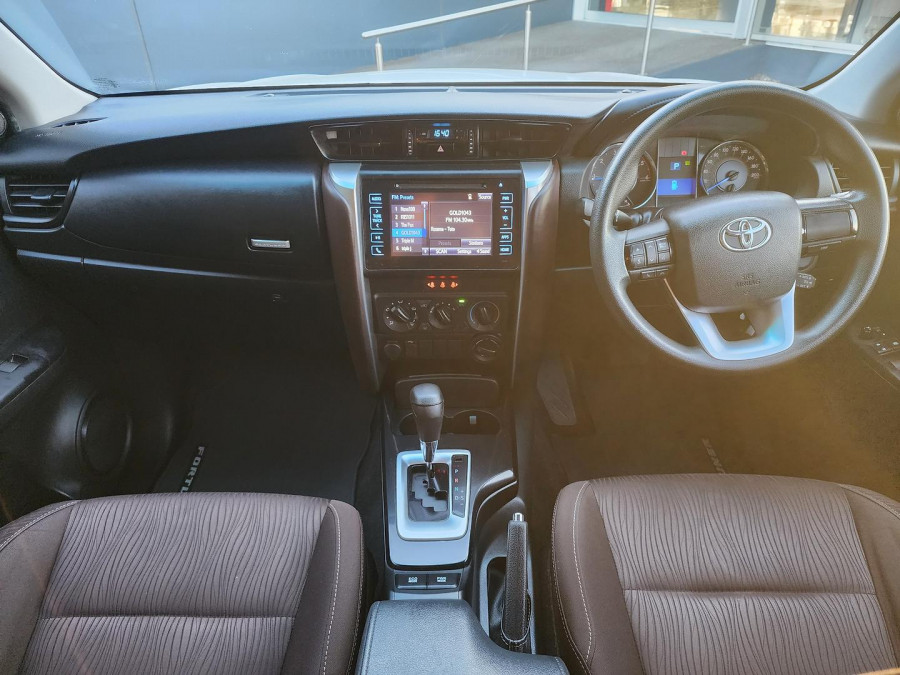 2017 Toyota Fortuner GUN156R GX SUV Image 9
