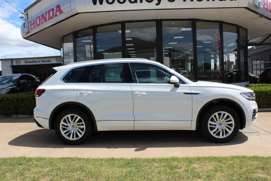 2020 MY21 Volkswagen Touareg CR 170TDI Suv Image 2