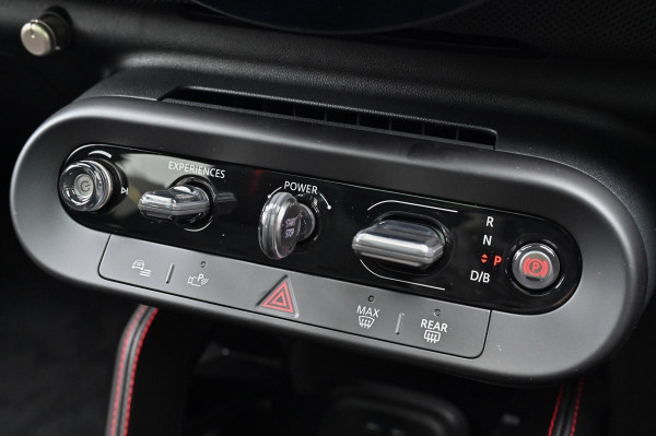 2026 MINI Aceman J05 JCW E Favoured Hatch image 17