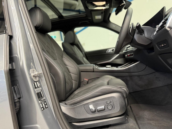 2025 BMW X5 G05 LCI xDrive30d M Sport SUV image 17