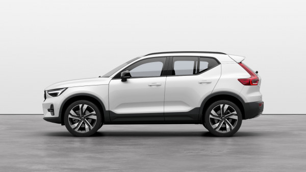 2026 MY25 Volvo XC40 XZ Ultra B4 Dark SUV image 2