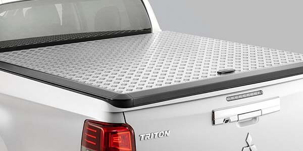 <img src="Alloy Trade Tonneau Cover - Silver