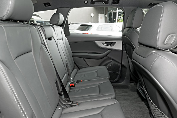 2026 MY25 Audi Q7 4M TFSI 185kW SUV image 9