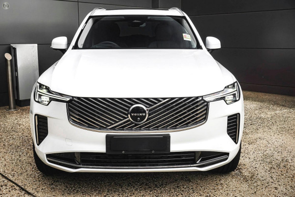 2026 Volvo XC90 L Series Plus B5 Bright SUV Image 2
