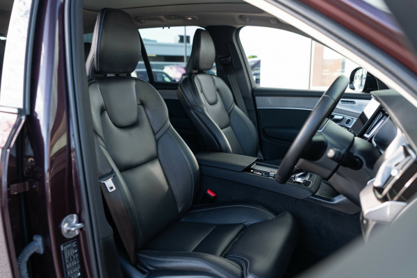 2025 MY26 Volvo XC90 L Series Ultra B5 Dark SUV Image 18