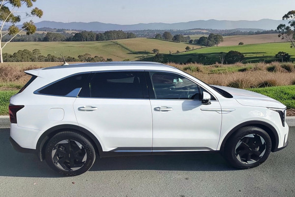 2025 Kia Sorento MQ4 PE PHEV GT-Line SUV Image 3