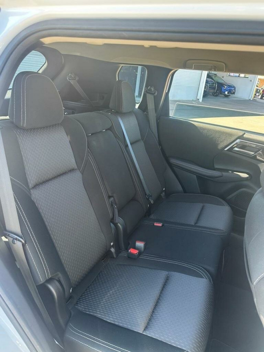 2022 MY23 Mitsubishi Outlander ZM ES SUV Image 26