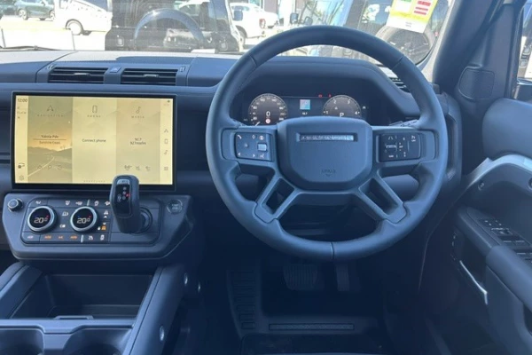2026 Land Rover Defender L663 130 D350 X-Dynamic SE SUV Image 11