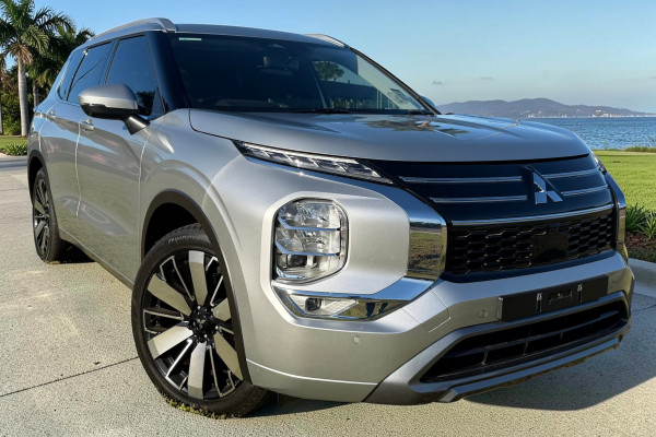2025 Mitsubishi Outlander ZM Exceed SUV Image 1