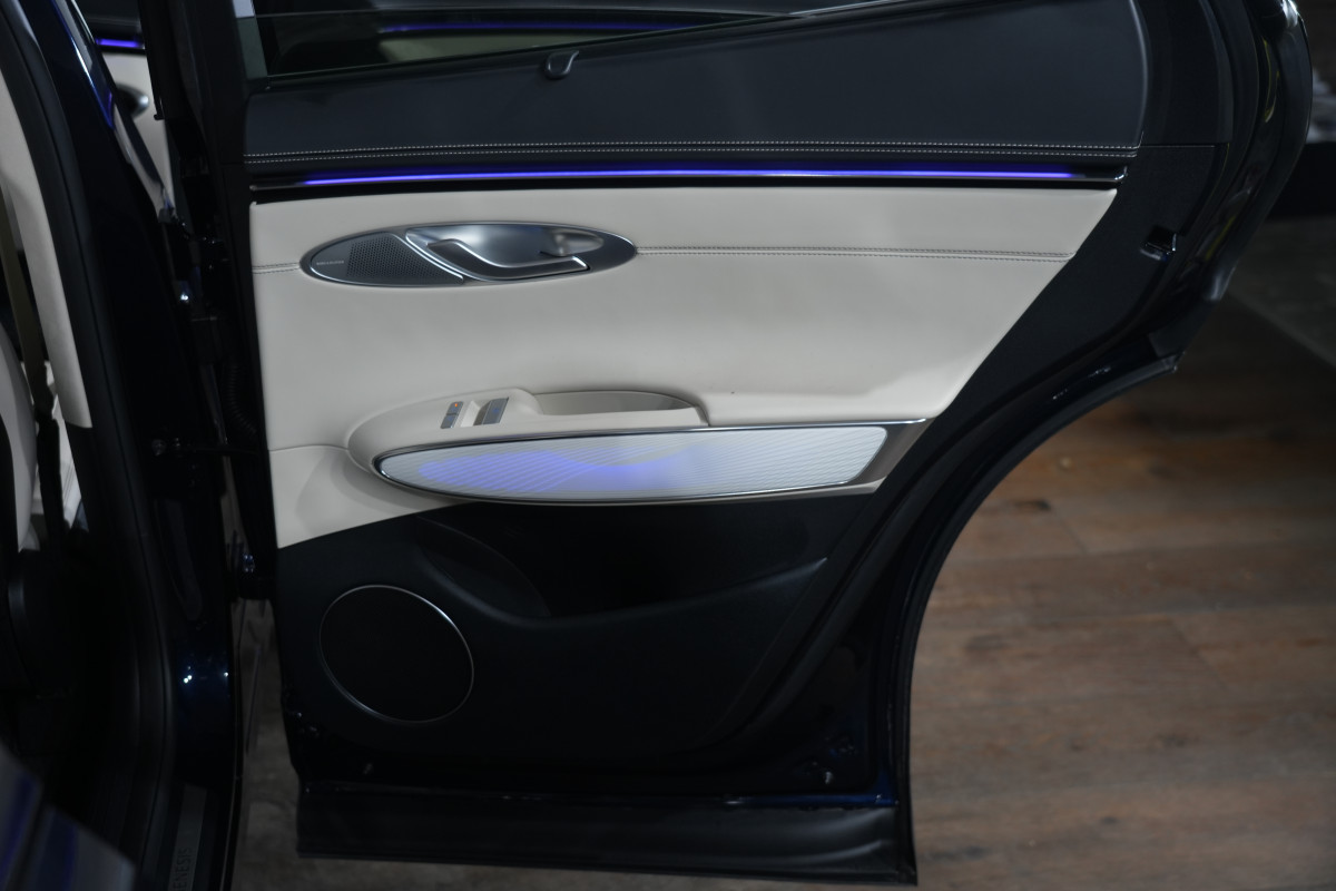2024 Genesis GV70 2.5T SIGNATURE SUV