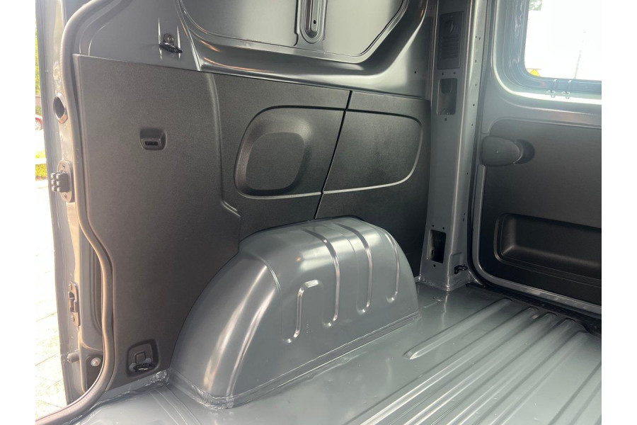 2024 MY25 Renault Trafic X82 Premium Van Image 24