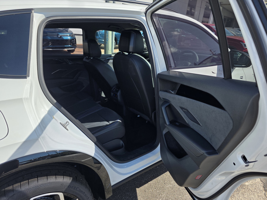 2026 Volkswagen Tiguan CT 195TSI R-Line SUV Image 12
