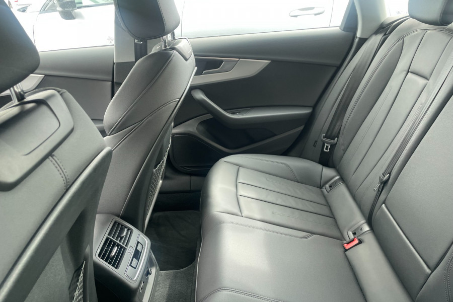 2024 Audi A4 B9 35 TFSI S line Sedan Image 9