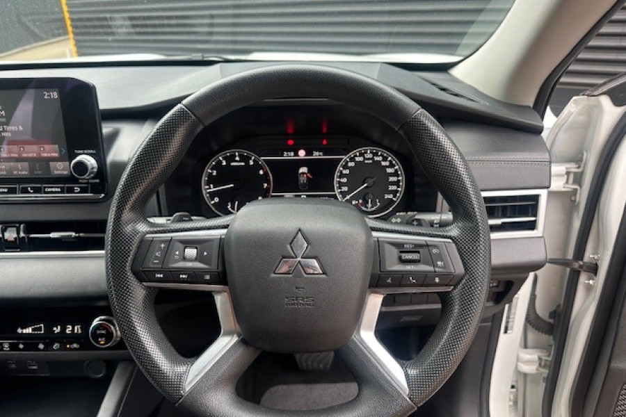 2023 Mitsubishi Outlander ZM ES SUV Image 12